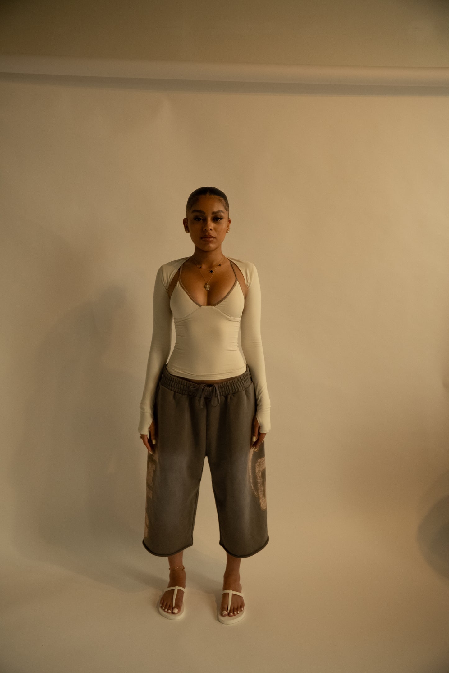 MNTG 3/4 Shorts
