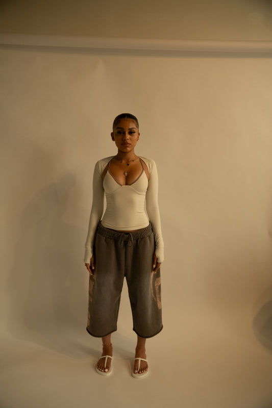 MNTG 3/4 Shorts